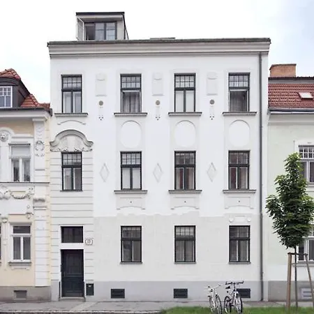 Ferienwohnungen Dr. Neubert Krems an der Donau Exterior photo