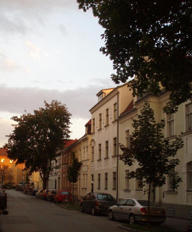 Dr. Neubert Apartment *